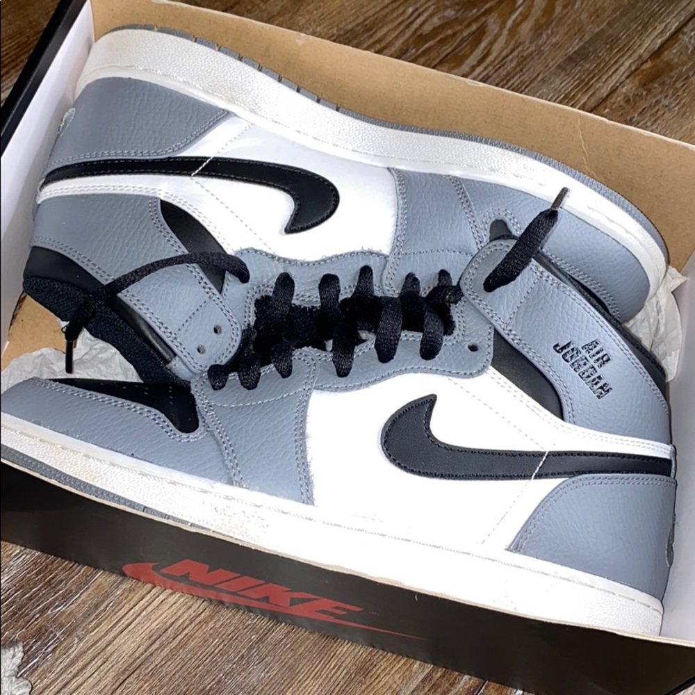 Jordan 1 Retro Rare Air Cool Grey